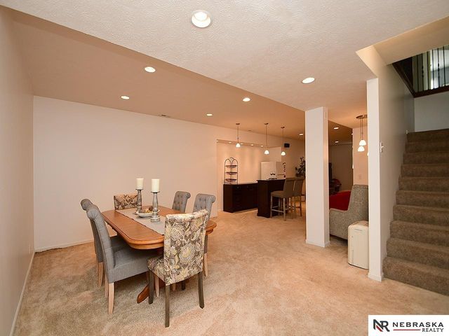 16332 Erskine Street, Omaha, NE 68116