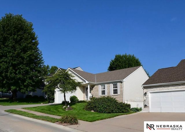 16332 Erskine Street, Omaha, NE 68116