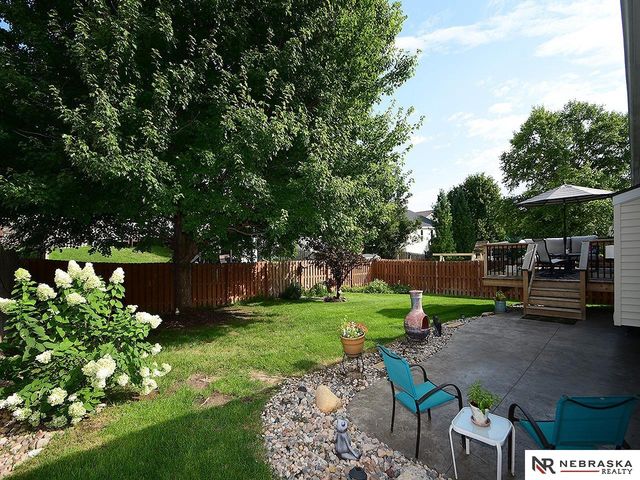 16332 Erskine Street, Omaha, NE 68116