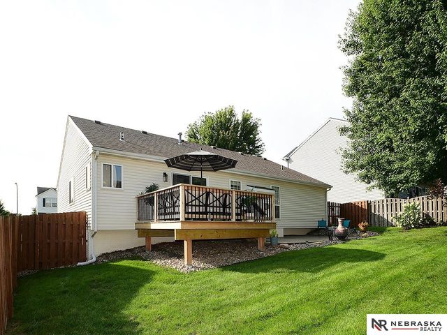 16332 Erskine Street, Omaha, NE 68116