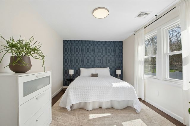 10 Cedarcrest Cir, Boston, MA 02132