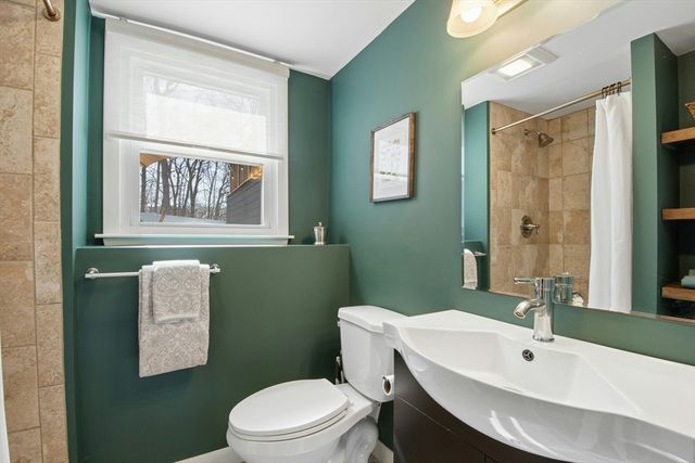 10 Cedarcrest Cir, Boston, MA 02132