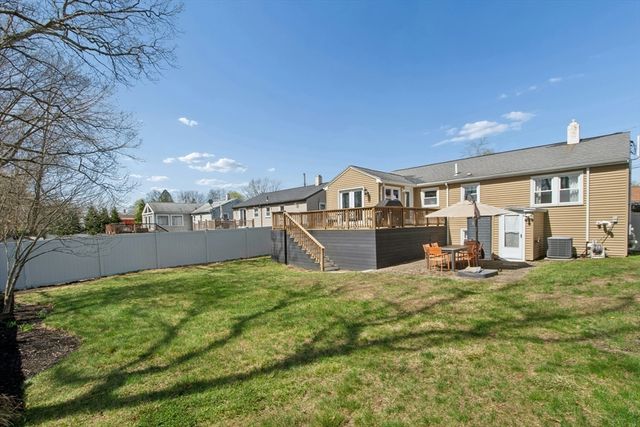 10 Cedarcrest Cir, Boston, MA 02132