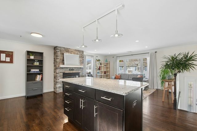 10 Cedarcrest Cir, Boston, MA 02132