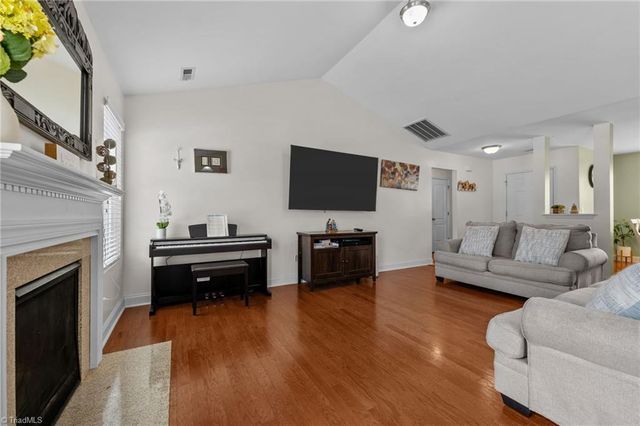 2537 MaCleod Street, Burlington, NC 27217