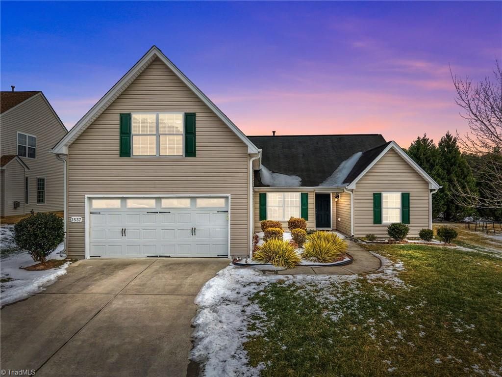 2537 MaCleod Street, Burlington, NC 27217