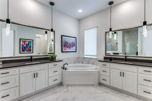 2228 Sandrellan Street, Fort Worth, TX 76008