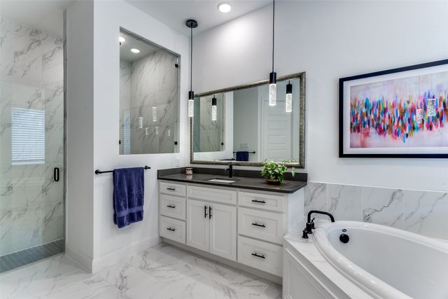 2228 Sandrellan Street, Fort Worth, TX 76008