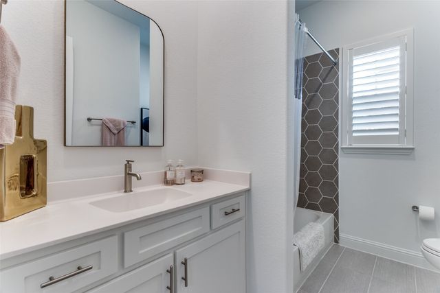 2228 Sandrellan Street, Fort Worth, TX 76008