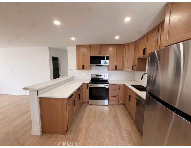 2223 Clyde Avenue, Los Angeles, CA 90016