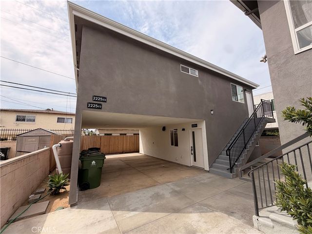 2223 Clyde Avenue, Los Angeles, CA 90016