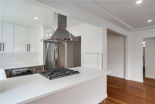 2223 Clyde Avenue, Los Angeles, CA 90016
