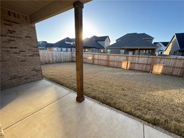 3004 S 14th Street, Rogers, AR 72758