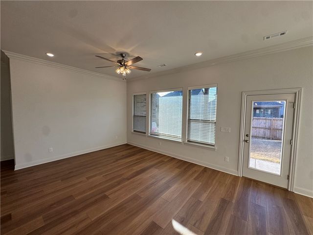 3004 S 14th Street, Rogers, AR 72758