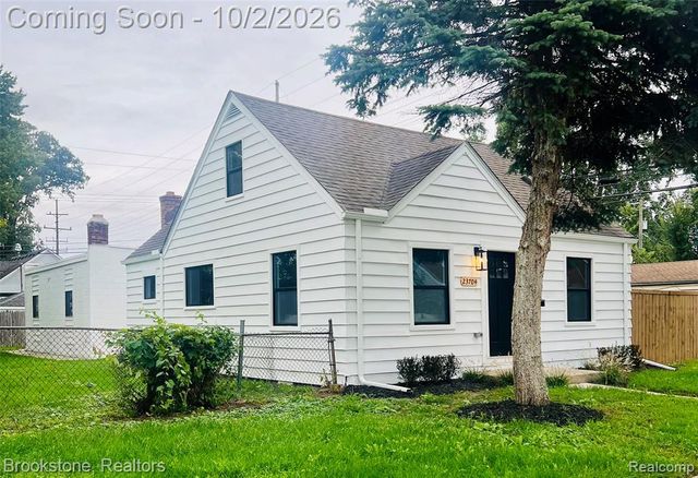23704 Piper Avenue, Eastpointe, MI 48021