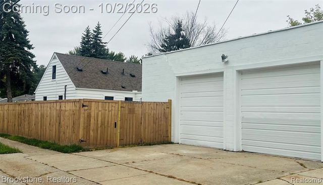 23704 Piper Avenue, Eastpointe, MI 48021
