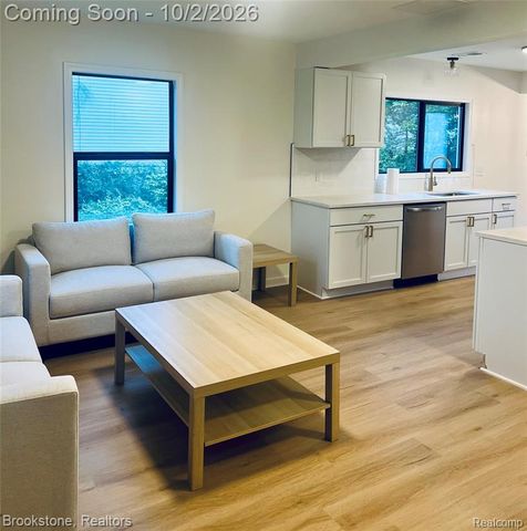 23704 Piper Avenue, Eastpointe, MI 48021