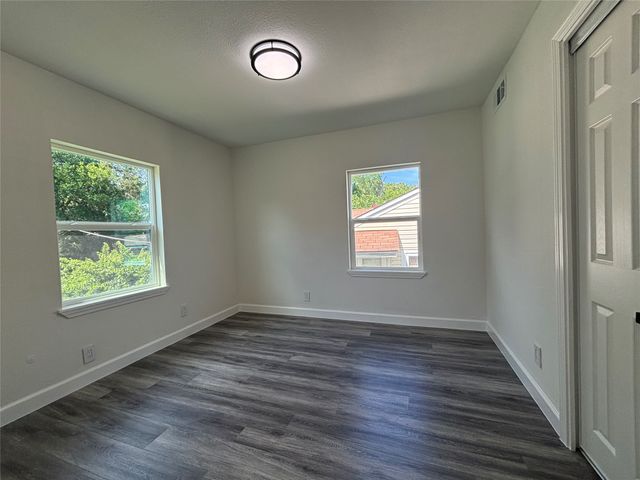1825 Dudley Avenue, Dallas, TX 75203