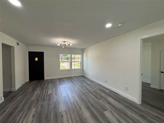 1825 Dudley Avenue, Dallas, TX 75203