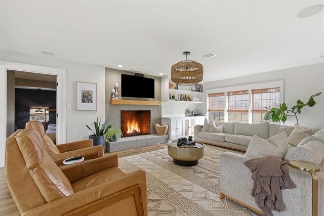 539 N Stewart Street, Jacksboro, TX 76458