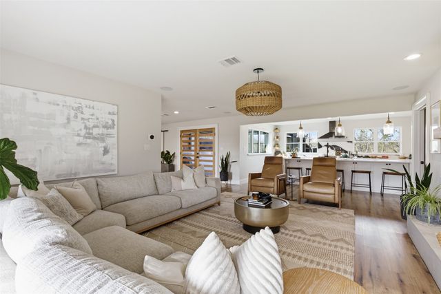 539 N Stewart Street, Jacksboro, TX 76458