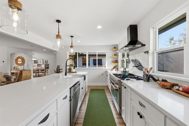 539 N Stewart Street, Jacksboro, TX 76458