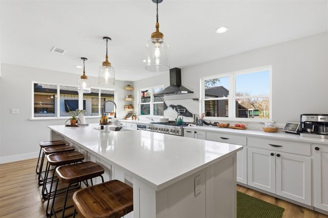 539 N Stewart Street, Jacksboro, TX 76458