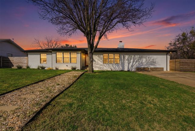 539 N Stewart Street, Jacksboro, TX 76458