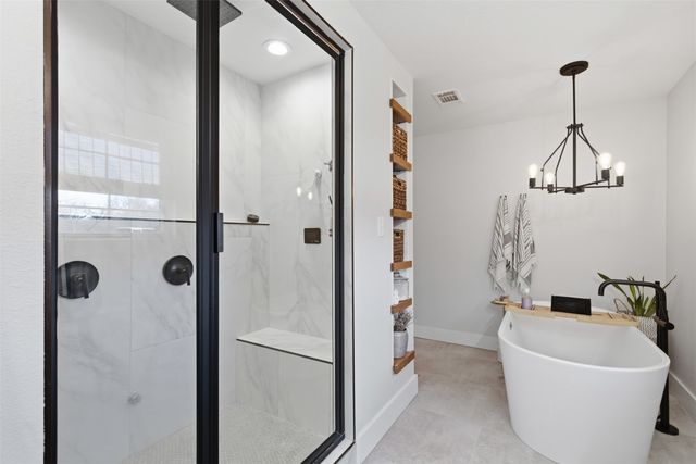 539 N Stewart Street, Jacksboro, TX 76458