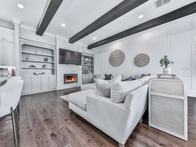 412 Falling Water Avenue, Woodstock, GA 30189