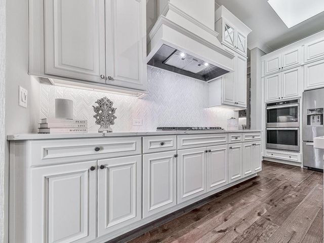 412 Falling Water Avenue, Woodstock, GA 30189