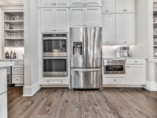 412 Falling Water Avenue, Woodstock, GA 30189