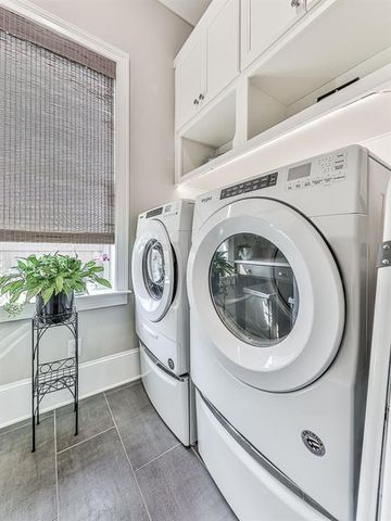 412 Falling Water Avenue, Woodstock, GA 30189