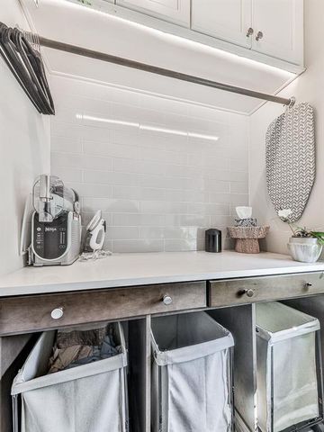 412 Falling Water Avenue, Woodstock, GA 30189