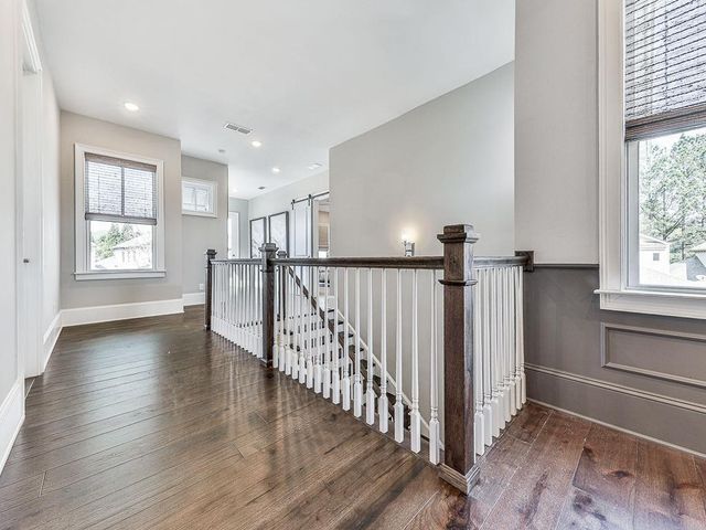 412 Falling Water Avenue, Woodstock, GA 30189