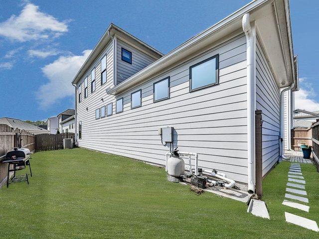 412 Falling Water Avenue, Woodstock, GA 30189