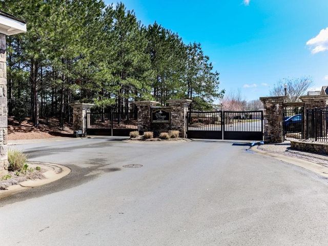 412 Falling Water Avenue, Woodstock, GA 30189