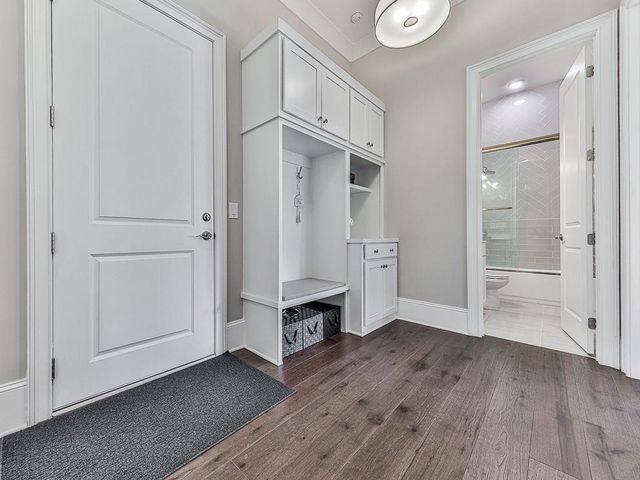 412 Falling Water Avenue, Woodstock, GA 30189