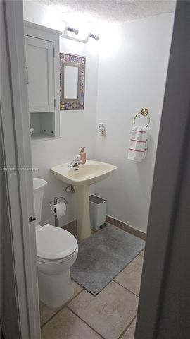9049 W Sunrise Blvd, Plantation, FL 33322