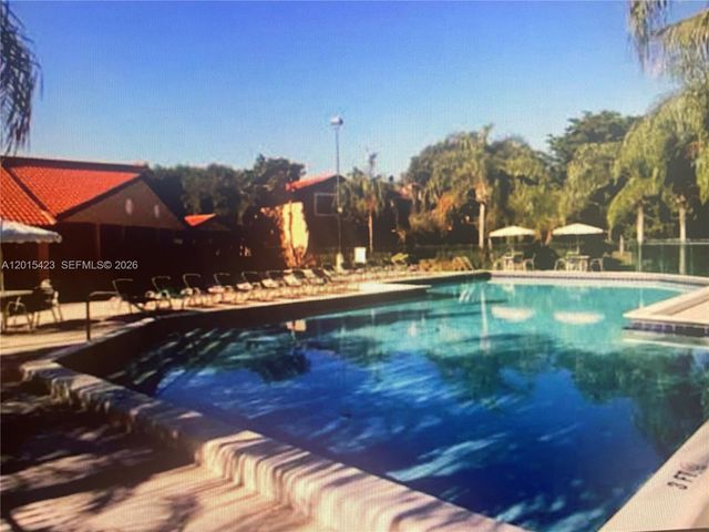 9049 W Sunrise Blvd, Plantation, FL 33322