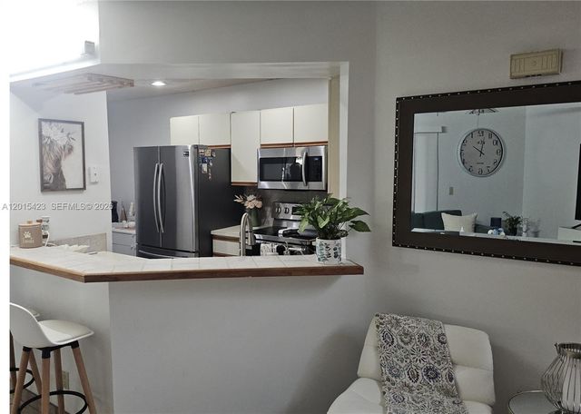 9049 W Sunrise Blvd, Plantation, FL 33322