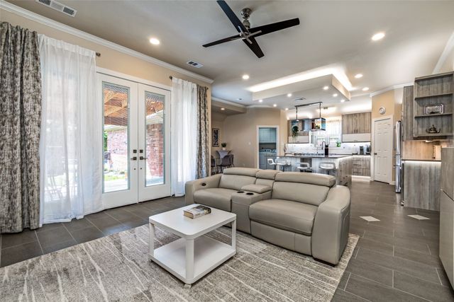 19122 Windmill Lane, Dallas, TX 75252