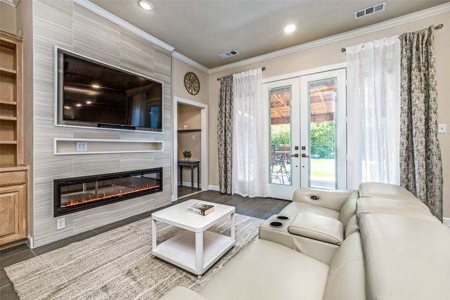 19122 Windmill Lane, Dallas, TX 75252