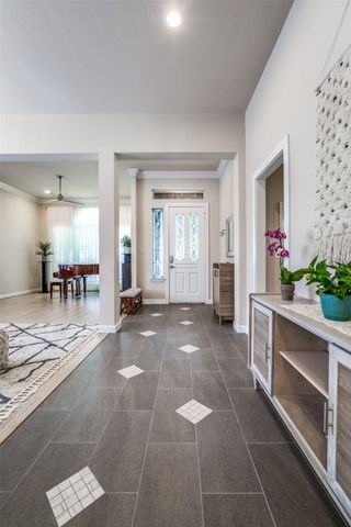 19122 Windmill Lane, Dallas, TX 75252