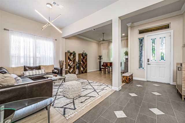 19122 Windmill Lane, Dallas, TX 75252