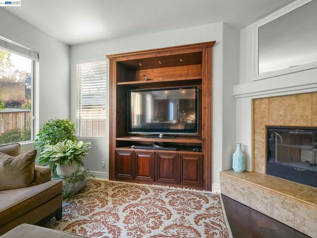313 Bridgecreek Way, Hayward, CA 94544