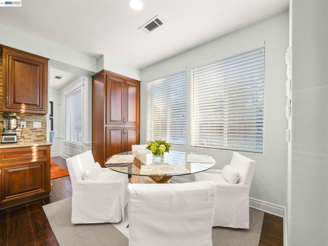 313 Bridgecreek Way, Hayward, CA 94544