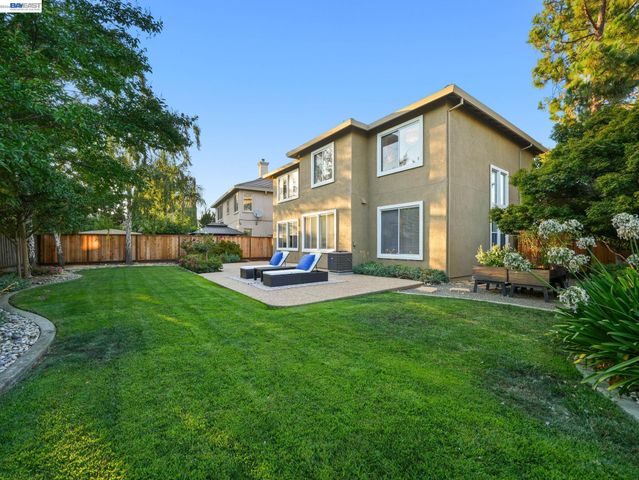 313 Bridgecreek Way, Hayward, CA 94544