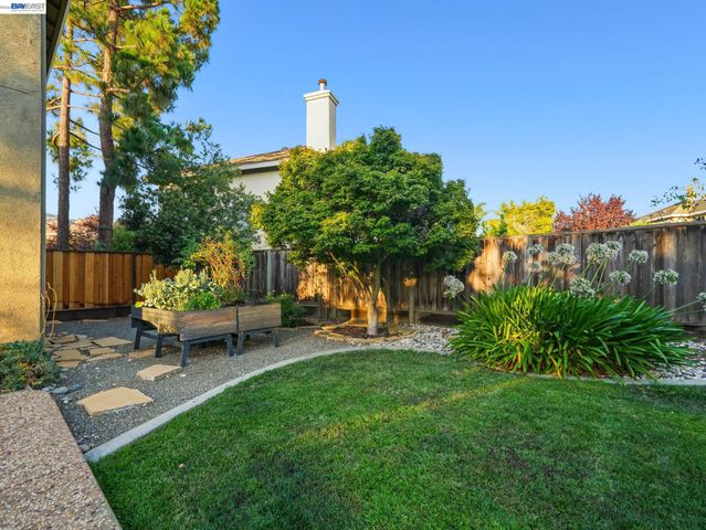 313 Bridgecreek Way, Hayward, CA 94544