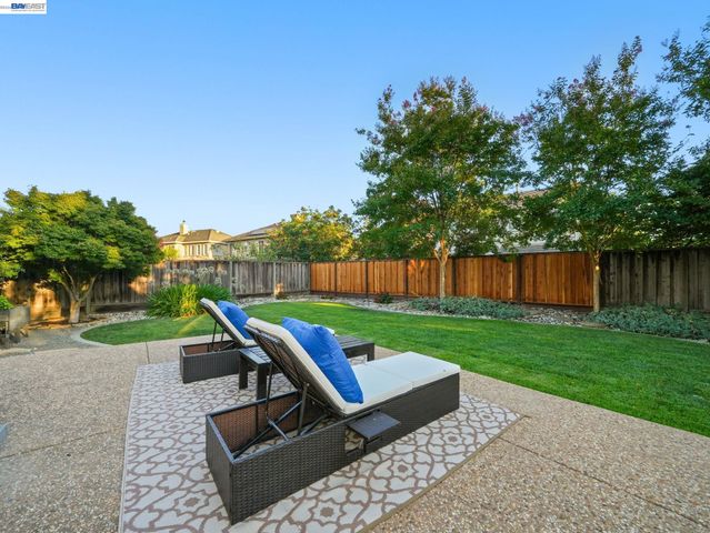 313 Bridgecreek Way, Hayward, CA 94544